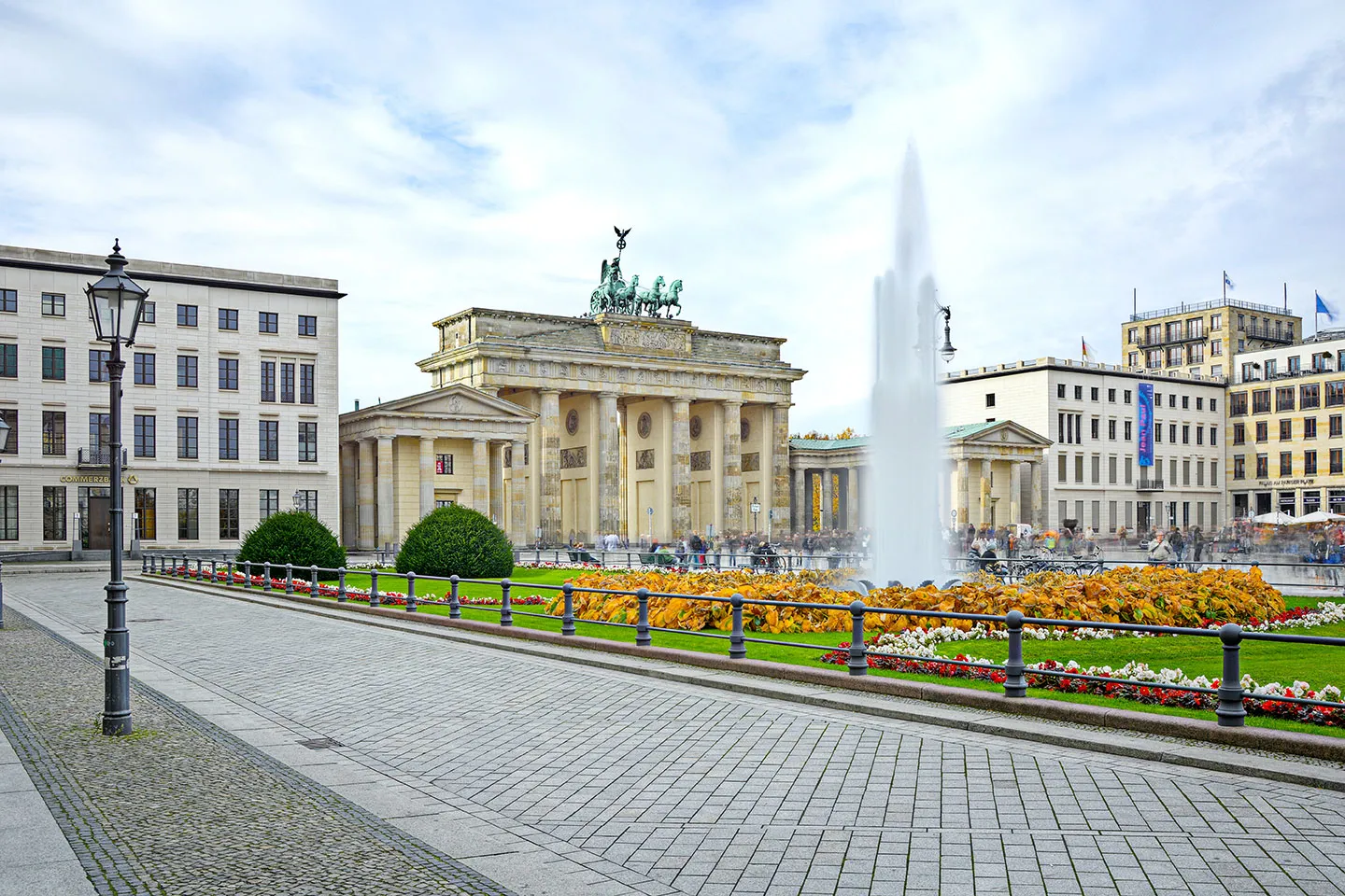 Standort von Deep Human Science: Büro von Prof. Dr. Madeleine Bernhardt am Pariser Platz, Brandenburger Tor, Berlin