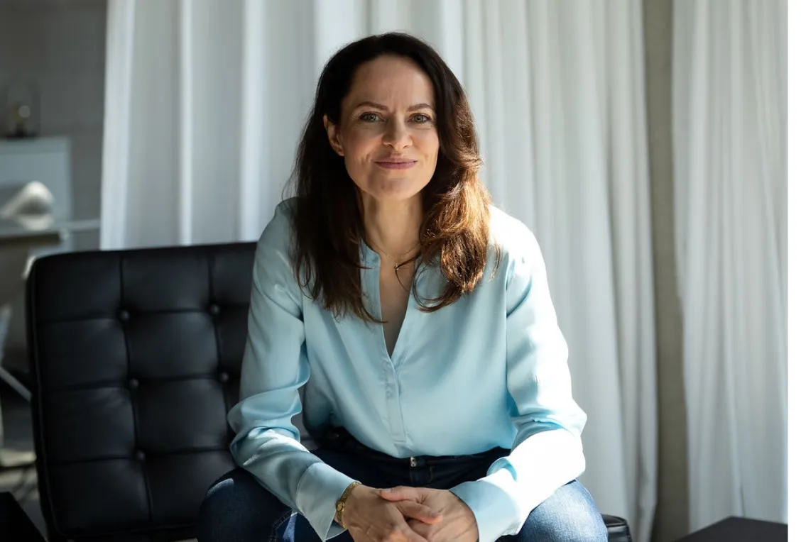 Porträtfoto von Prof. Dr. Madeleine Bernhardt, Expertin für Deep Human Science Solutions im Bereich Leadership und Transformation